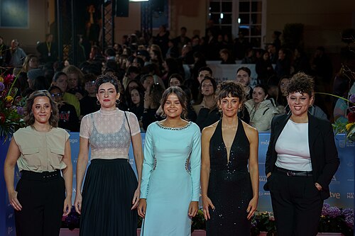 Nunca fui a Disney team at the Red Carpet of the Malaga 2025 Festival next to Cervantes Theater