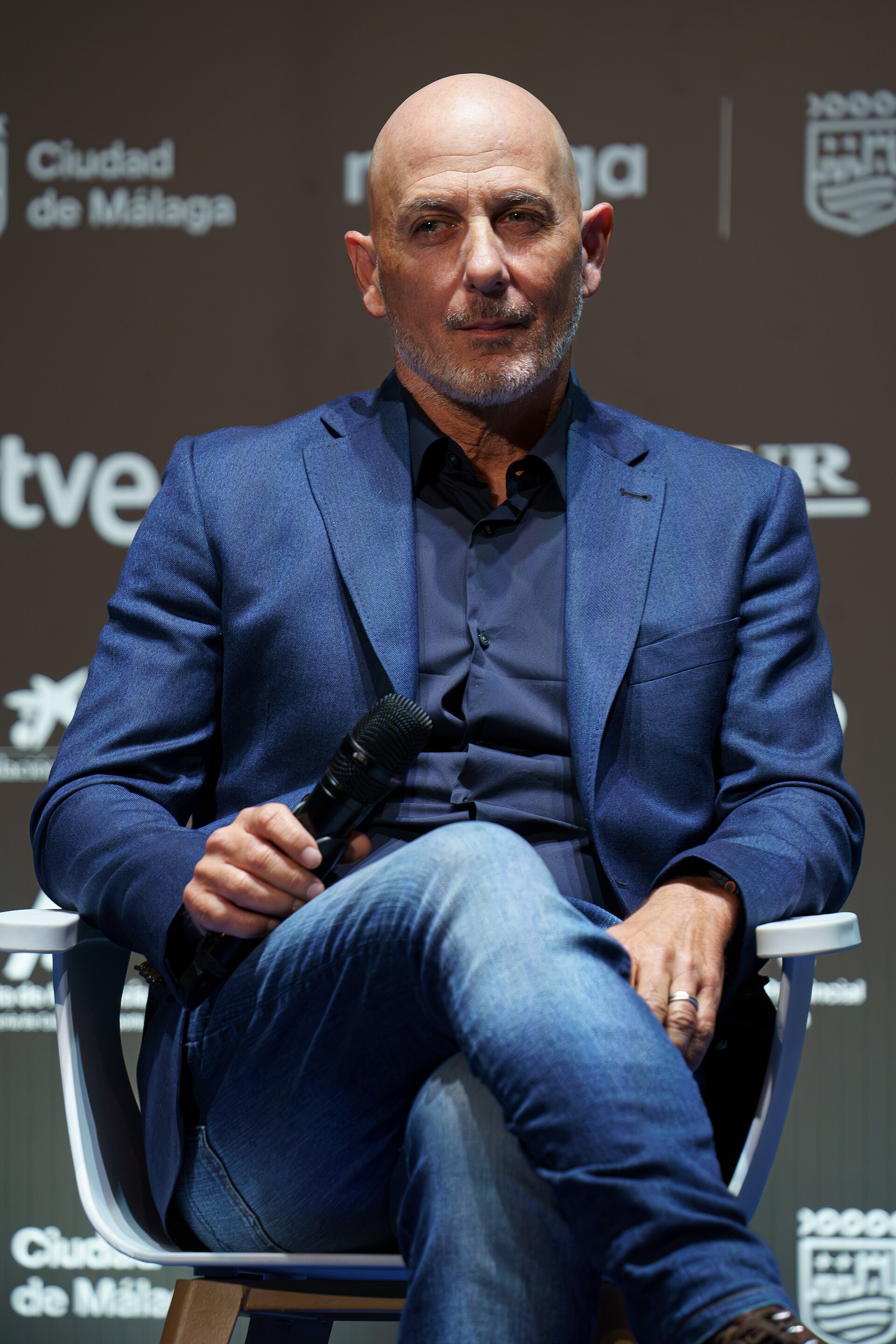 noemí Perez at the Red Carpet of the Malaga 2025 Festival next to Cervantes Theater