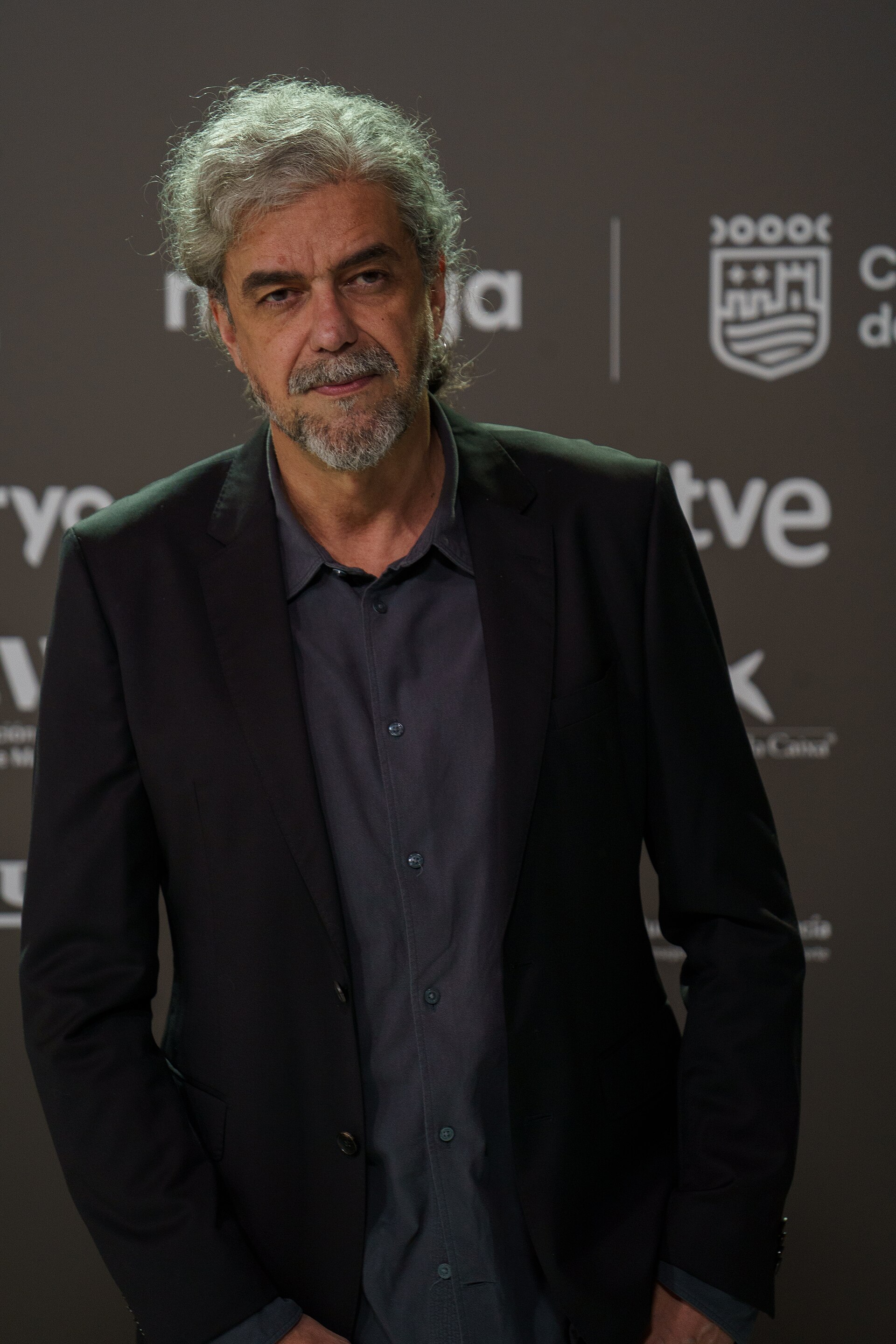 Fernando León de Aranoa at the Red Carpet of the Malaga 2025 Festival next to Cervantes Theater