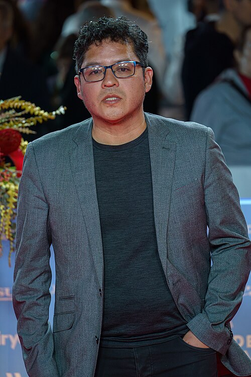 Fernando Vílchez at the Red Carpet of the Malaga 2025 Festival next to Cervantes Theater