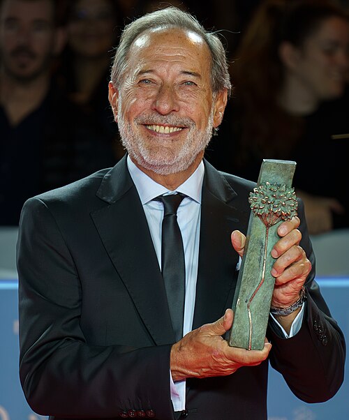 Guillermo Francella at the Red Carpet of the Malaga 2025 Festival next to Cervantes Theater  showing the Biznaga Restrospective Award 2025.