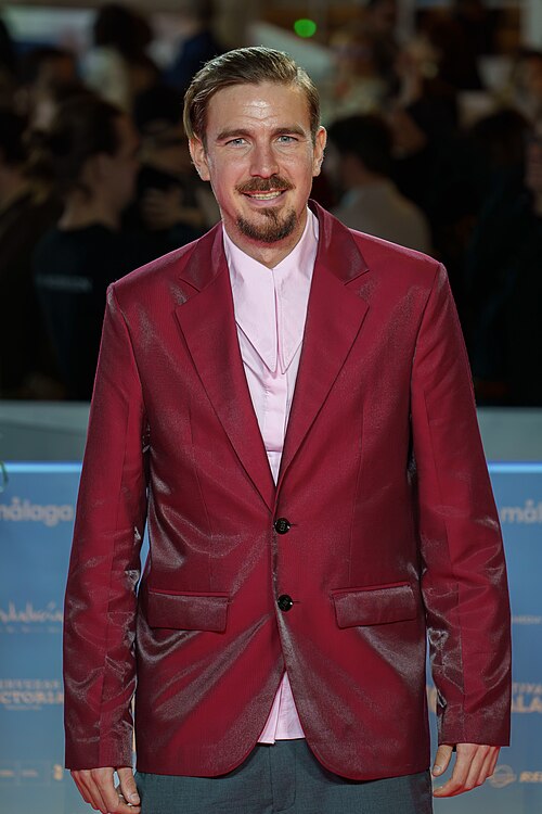 Javier Polo at the Red Carpet of the Malaga 2025 Festival next to Cervantes Theater