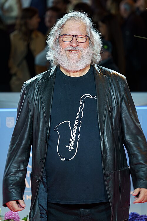 José Miguel López  at the Red Carpet of the Malaga 2025 Festival next to Cervantes Theater