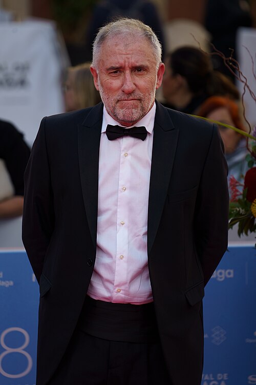 Jose Luis Acosta at the Red Carpet of the Malaga 2025 Festival next to Cervantes Theater