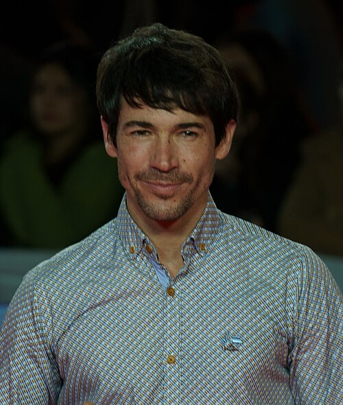 Juan José Ballesta at the Red Carpet of the Malaga 2025 Festival next to Cervantes Theater