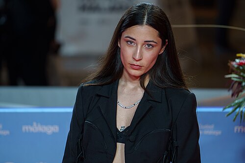 Judith Álvarez at the Red Carpet of the Malaga 2025 Festival next to Cervantes Theater
