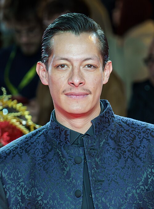 Luis Alberti at the Red Carpet of the Malaga 2025 Festival next to Cervantes Theater