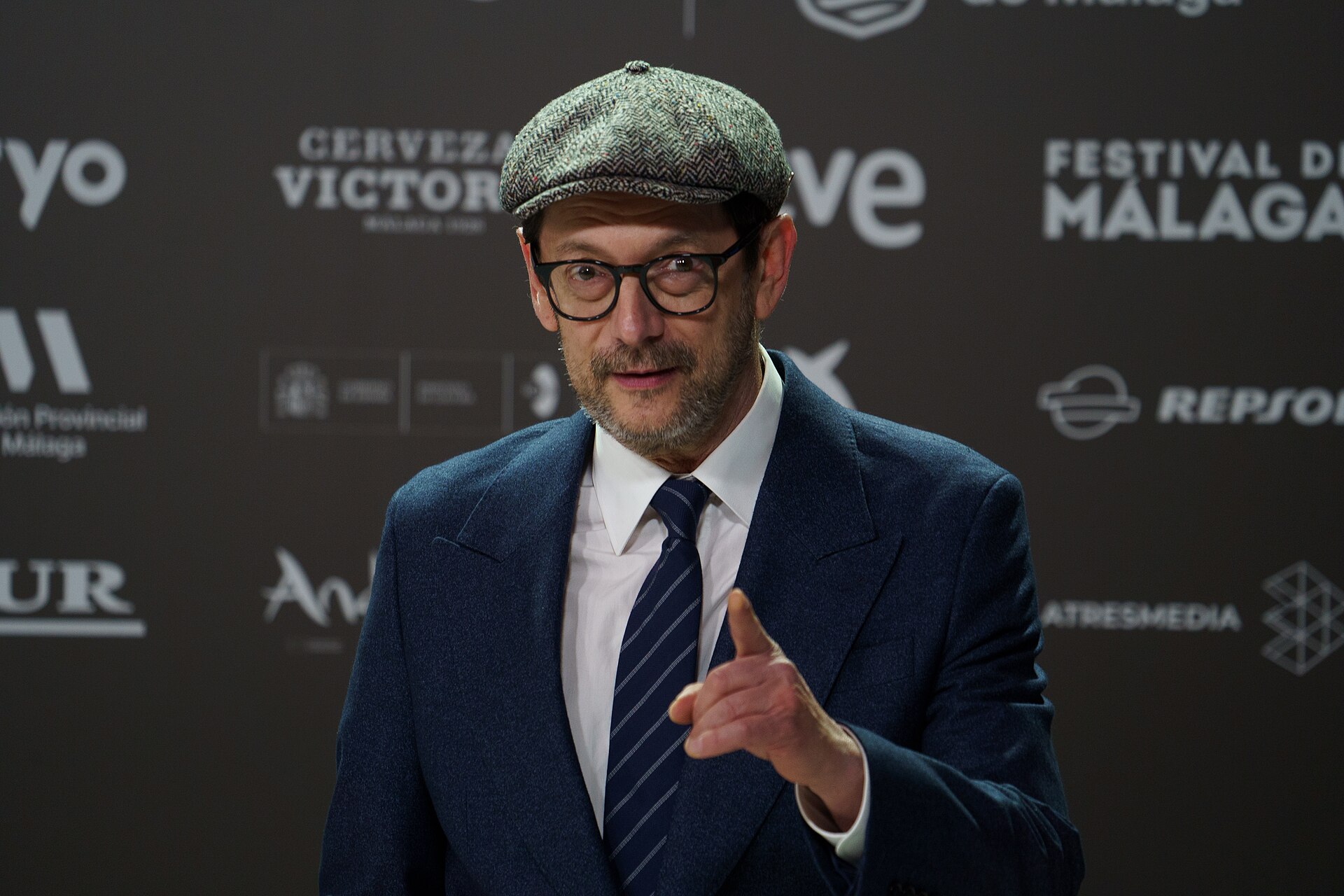 Manolo Solo at the Red Carpet of the Malaga 2025 Festival next to Cervantes Theater