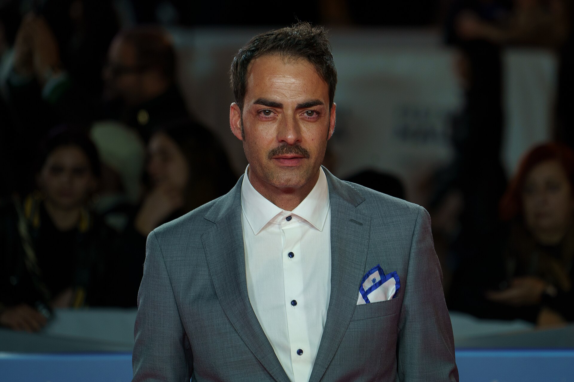 Manuel Minaya at the Red Carpet of the Malaga 2025 Festival next to Cervantes Theater