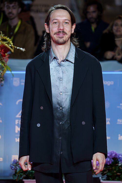 Marcel Borrás at the Red Carpet of the Malaga 2025 Festival next to Cervantes Theater