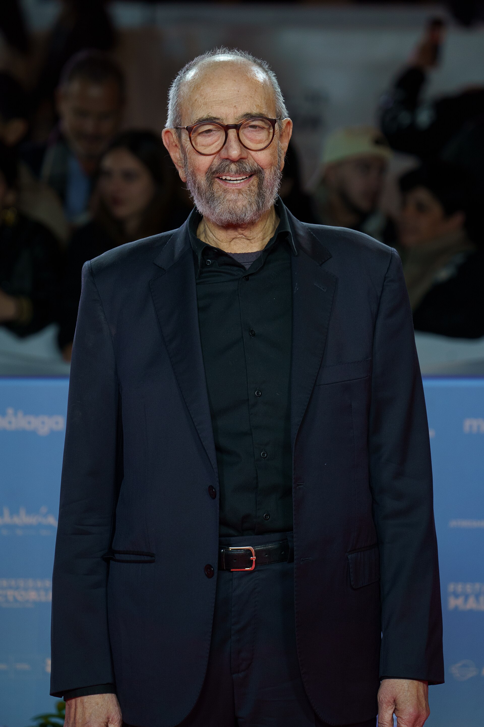 Miguel Rellán at the Red Carpet of the Malaga 2025 Festival next to Cervantes Theater