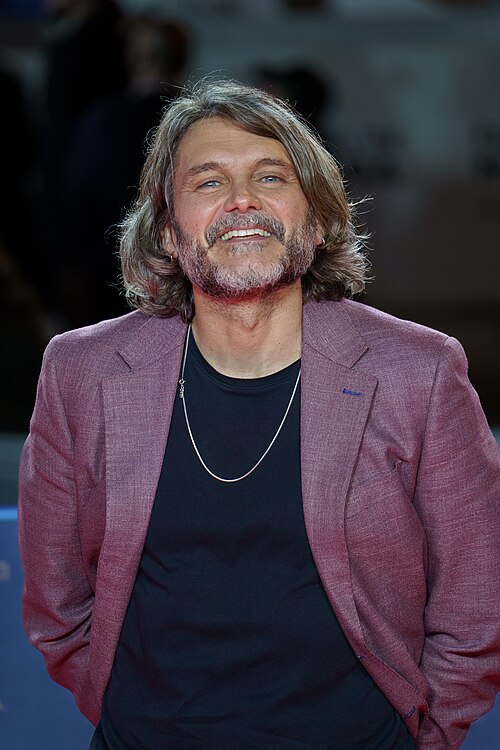 Salva Reina at the Red Carpet of the Malaga 2025 Festival next to Cervantes Theater