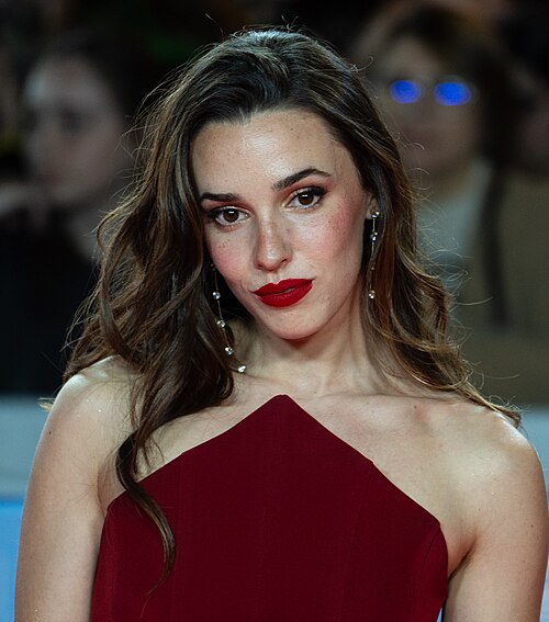 Sara Vidorreta at the Red Carpet of the Malaga 2025 Festival next to Cervantes Theater