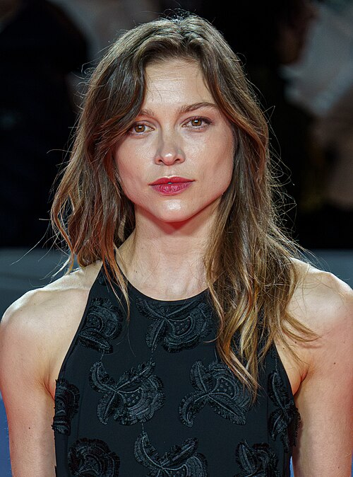 Sophie Cookson at the Red Carpet of the Malaga 2025 Festival next to Cervantes Theater