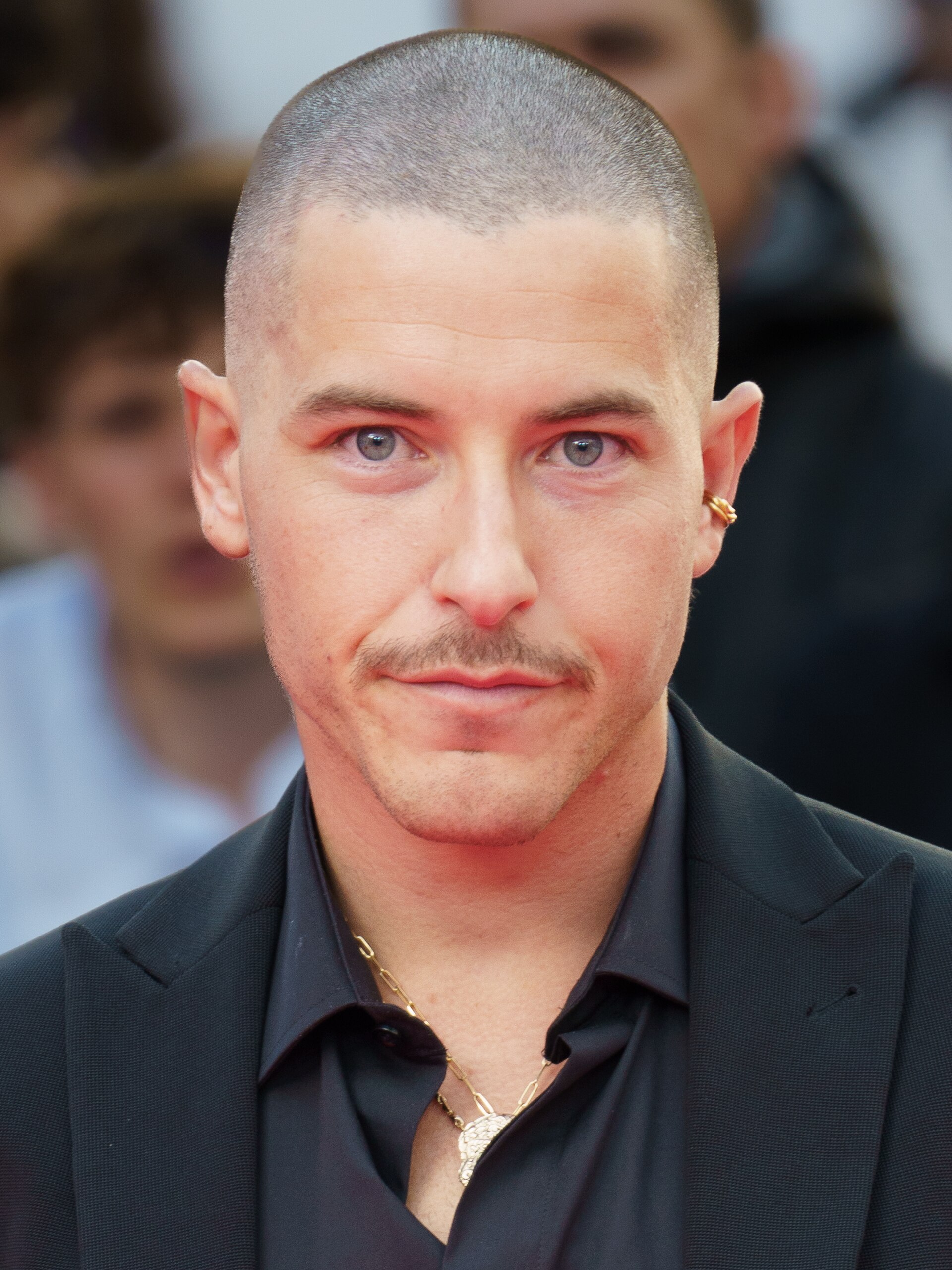 Taz Skylar at the Red Carpet of the Malaga 2025 Festival next to Cervantes Theater