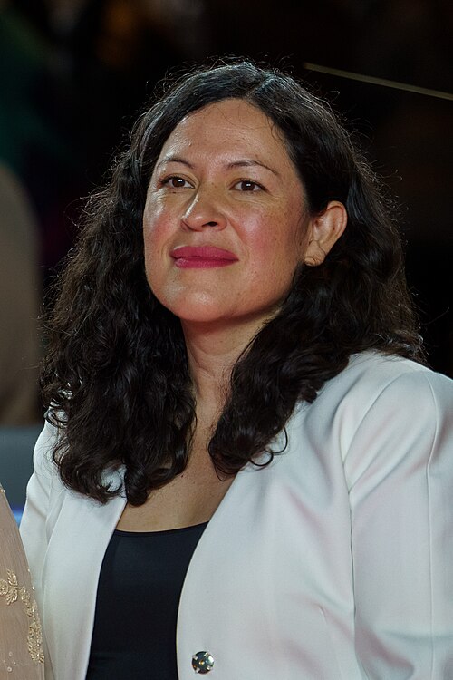 Yadira Ávalos at the Red Carpet of the Malaga 2025 Festival next to Cervantes Theater