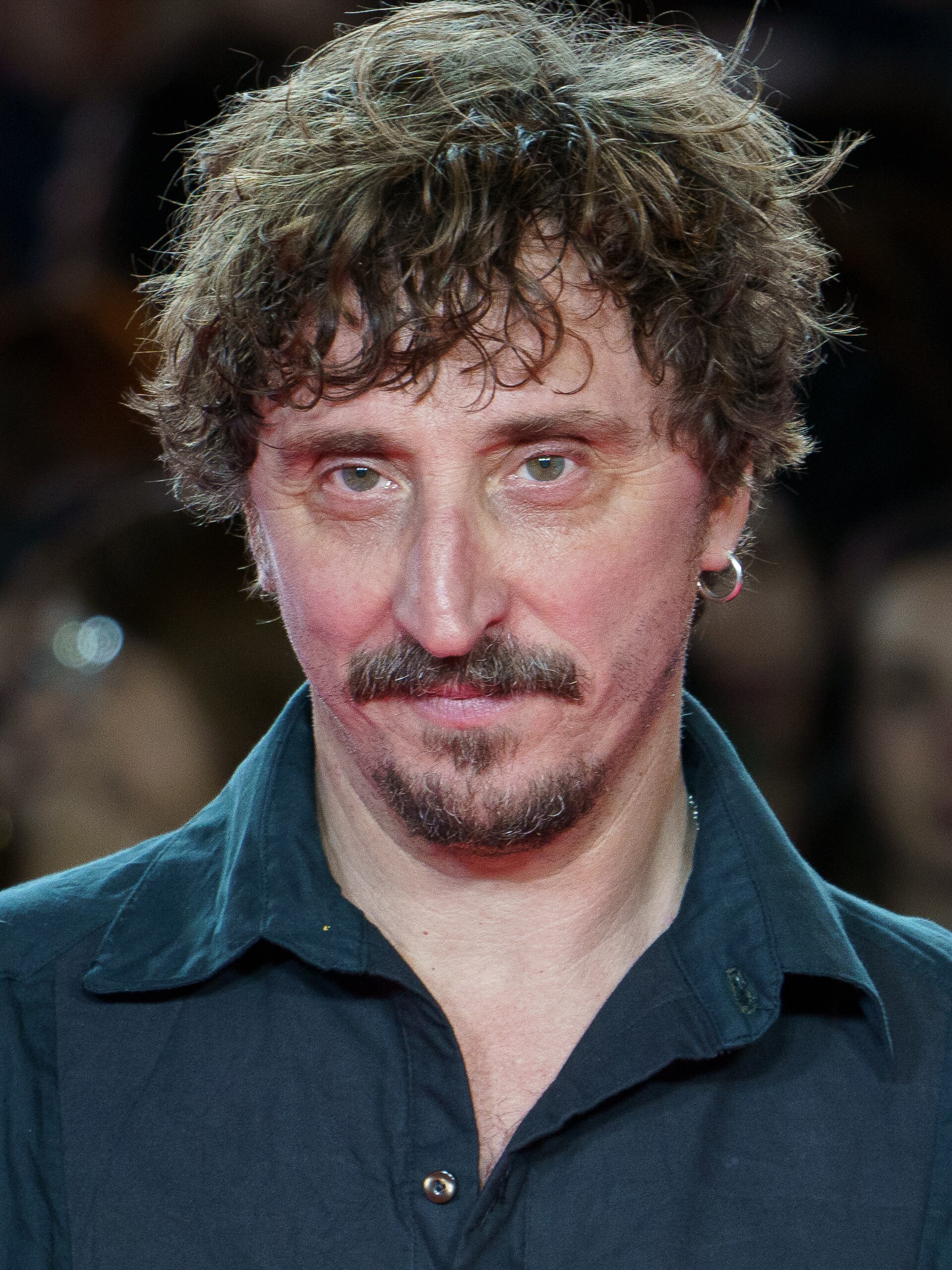 Iván Massagué at the Red Carpet of the Malaga 2025 Festival next to Cervantes Theater