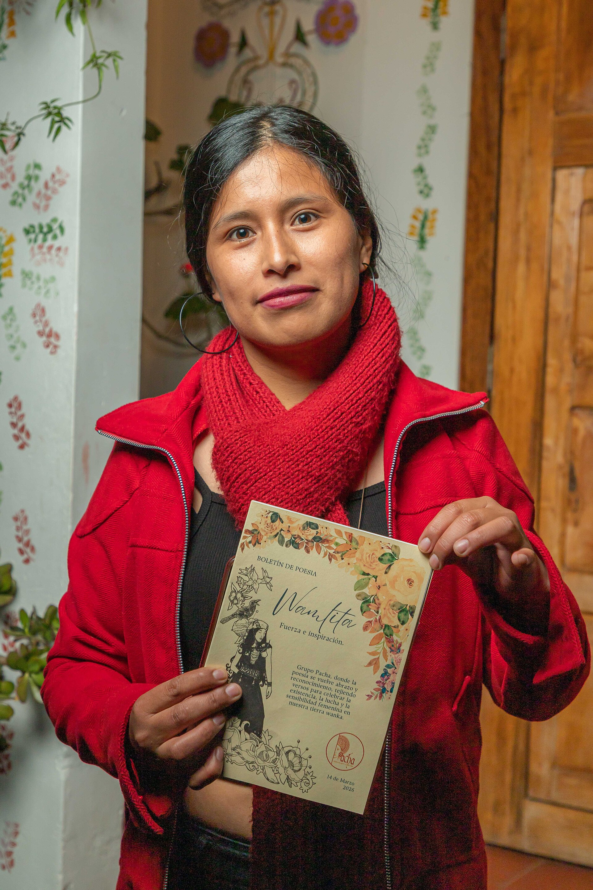 Marisol Camargo integrante de PACHA Grupo de Arte y Literatura, durante Segunda edición de Wamlita - Reconocimiento a la mujer. Realizado el 14 de marzo de 2026, Huancayo, Perú.