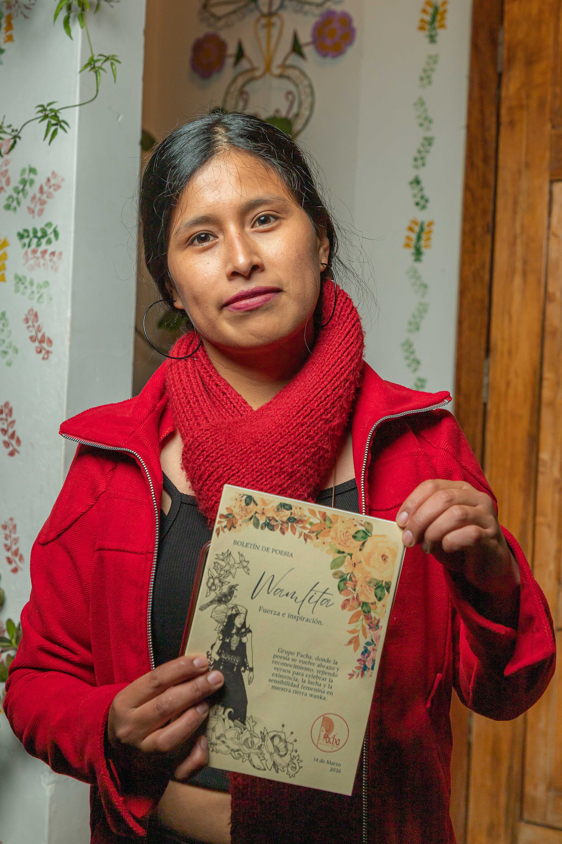 Marisol Camargo integrante de PACHA Grupo de Arte y Literatura, durante Segunda edición de Wamlita - Reconocimiento a la mujer. Realizado el 14 de marzo de 2026, Huancayo, Perú.