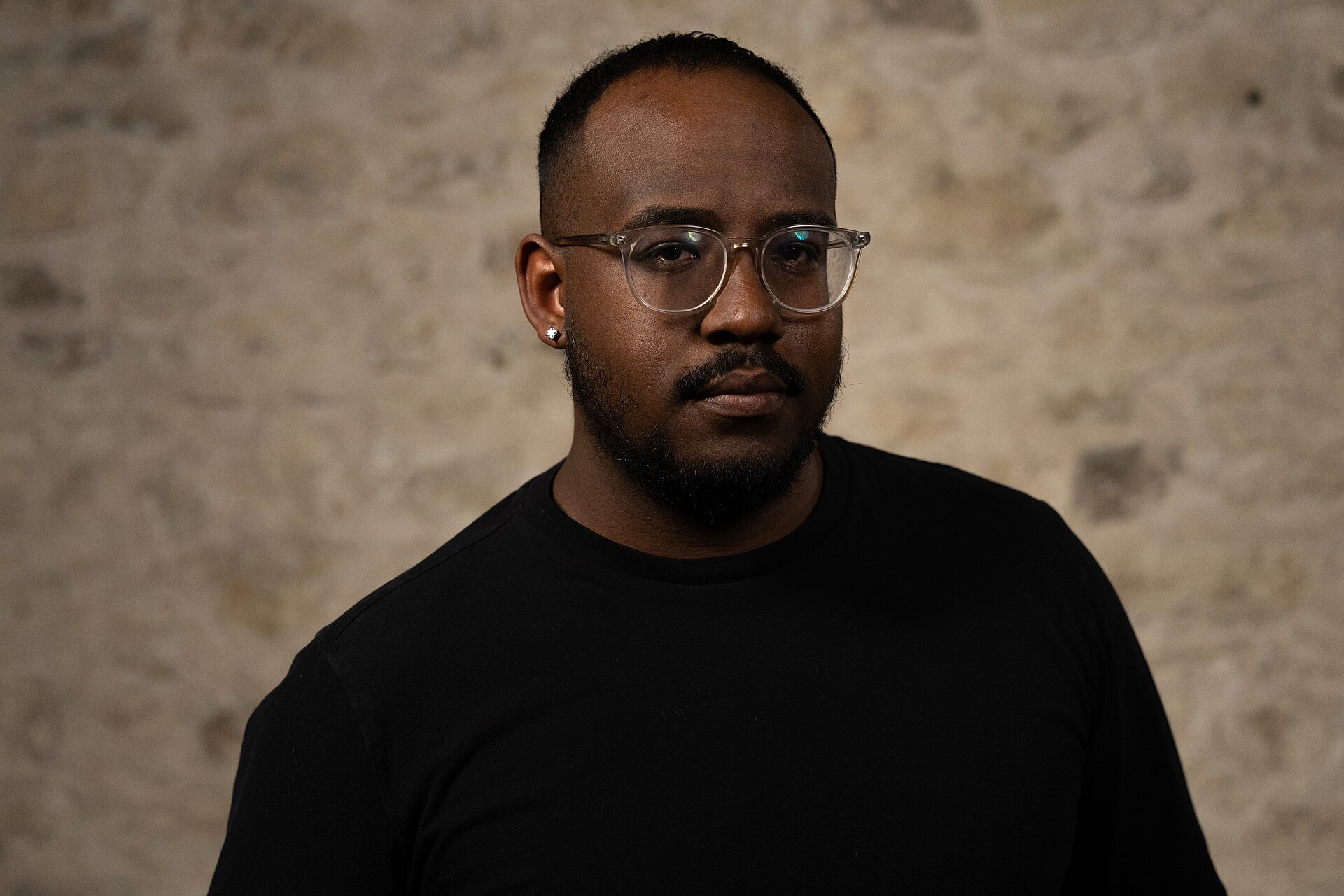 Mark McCutcheon, Teacher, at the WikiPortraits studio at the 2025 SXSW Festival.