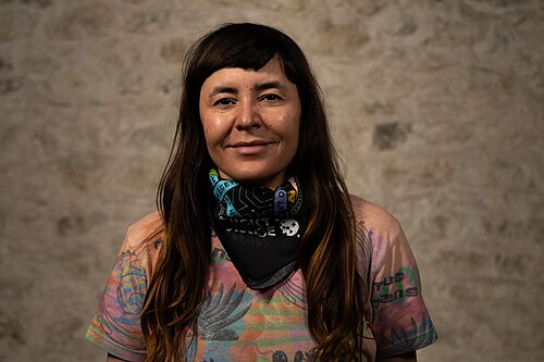 Maryam Nazari, Engineering, at the WikiPortraits studio at the 2025 SXSW Festival.