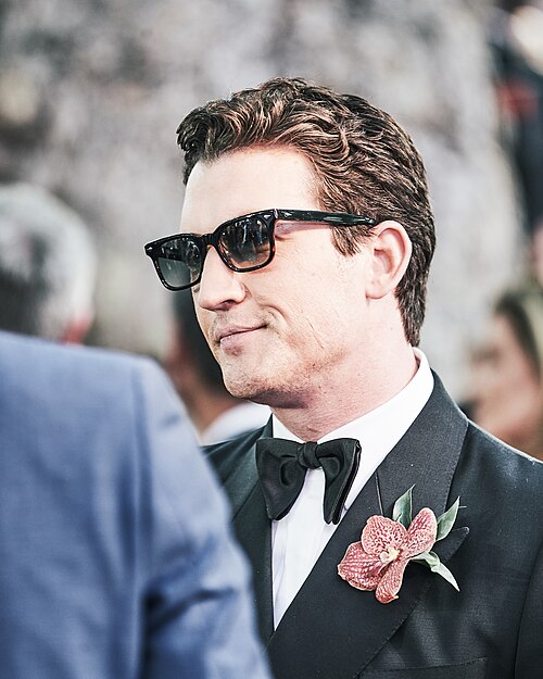 Miles Teller attends the Top Gun: Maverick premiere in London on May 19, 2022