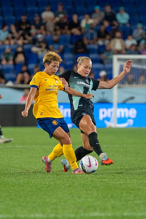Mina Tanaka and Jaelin Howell during Gotham FC vs Utah Royals on Aug 23 2025