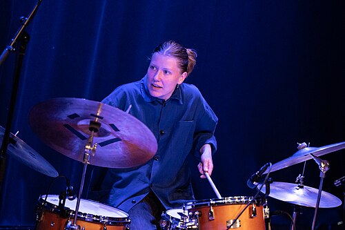 Mona Krogstad "Serenity now" med Veslemøy Narvesen, Hogne Kleiberg, Kertu Auer og special guest Kristoffer Lo. Sølvsalen, Kongsberg Jazzfestival 2024.
Foto: Birgit Fostervold @knipselyst

CC: BY-SA 2.0