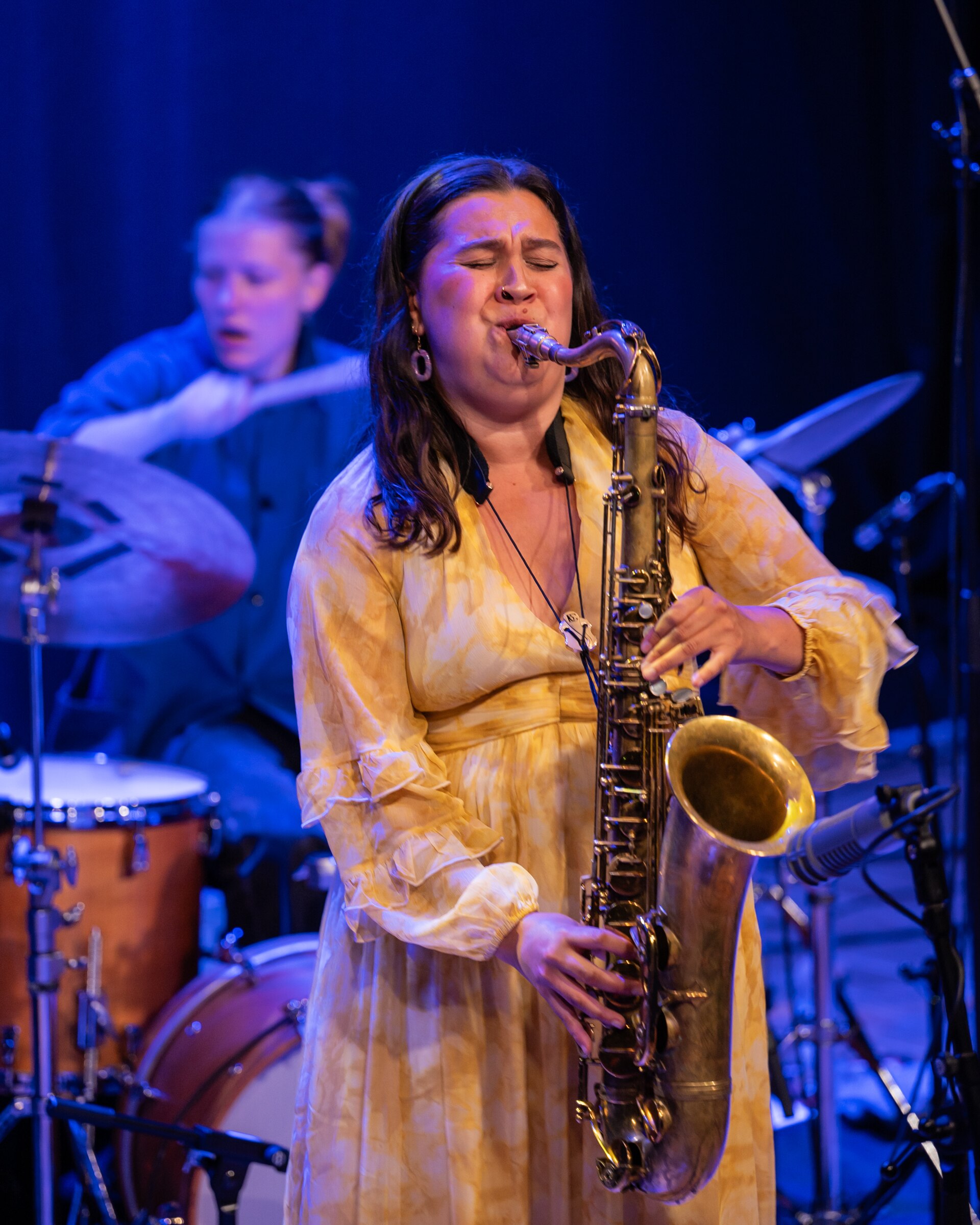 Mona Krogstad "Serenity now" med Veslemøy Narvesen, Hogne Kleiberg, Kertu Auer og special guest Kristoffer Lo. Sølvsalen, Kongsberg Jazzfestival 2024.
Foto: Birgit Fostervold @knipselyst

CC: BY-SA 2.0