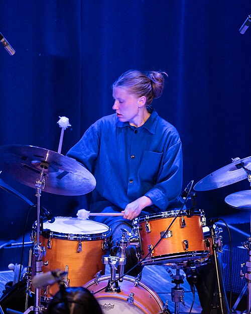 Mona Krogstad "Serenity now" med Veslemøy Narvesen, Hogne Kleiberg, Kertu Auer og special guest Kristoffer Lo. Sølvsalen, Kongsberg Jazzfestival 2024.
Foto: Birgit Fostervold @knipselyst

CC: BY-SA 2.0