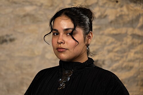 Monse, Private Jeweler, at the WikiPortraits studio at the 2025 SXSW Festival.