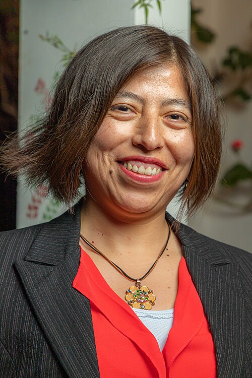 Mylena Coz integrante de PACHA Grupo de Arte y Literatura, durante Segunda edición de Wamlita - Reconocimiento a la mujer. Realizado el 14 de marzo de 2026, Huancayo, Perú.