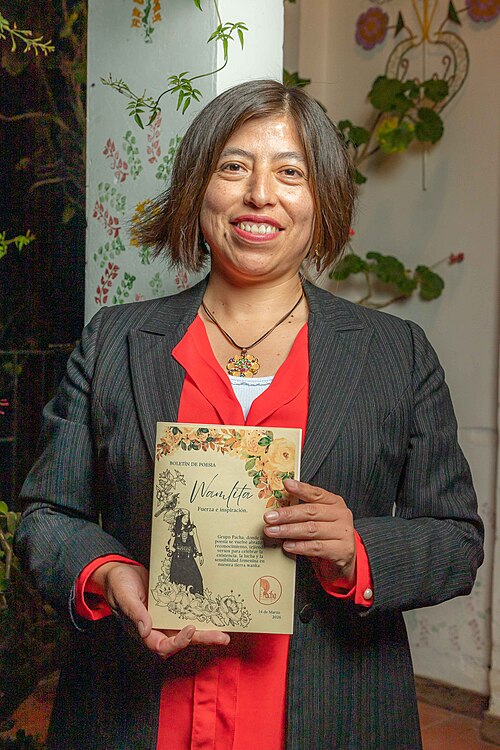 Mylena Coz integrante de PACHA Grupo de Arte y Literatura, durante Segunda edición de Wamlita - Reconocimiento a la mujer. Realizado el 14 de marzo de 2026, Huancayo, Perú.