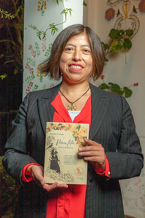 Mylena Coz integrante de PACHA Grupo de Arte y Literatura, durante Segunda edición de Wamlita - Reconocimiento a la mujer. Realizado el 14 de marzo de 2026, Huancayo, Perú.