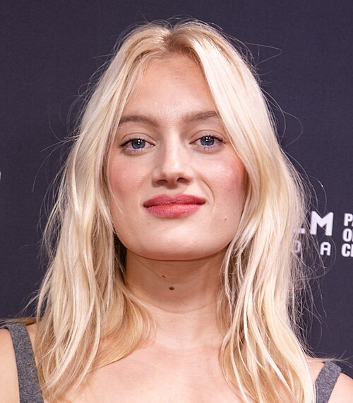 Nadia Tereszkiewicz attends a screenign of the film "Two Pianos" at the 2025 Toronto International Film Festival