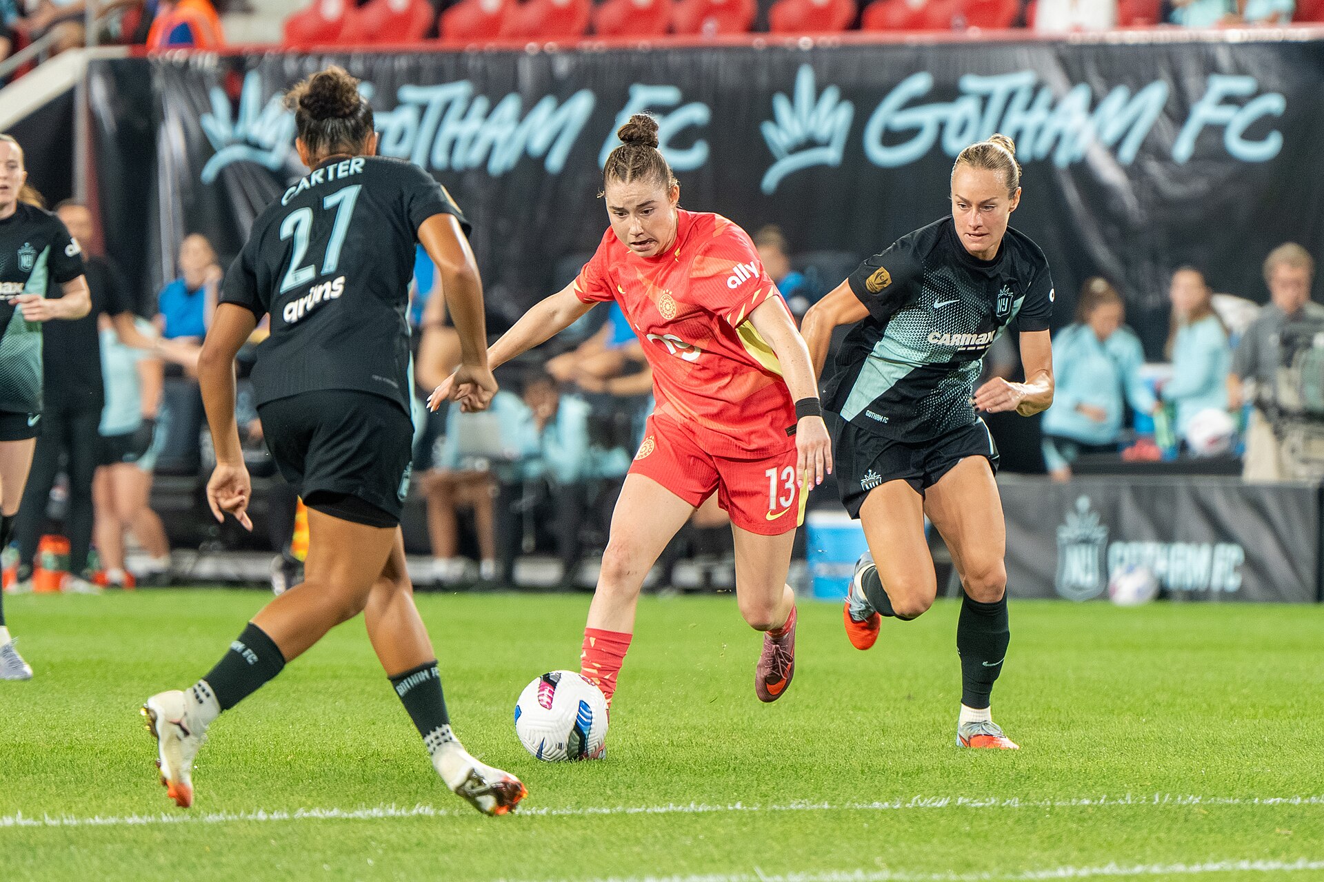 Olivia Moultrie and Jaelin Howell during Gotham FC vs Portland Thorns FC on 26 Sep 2025