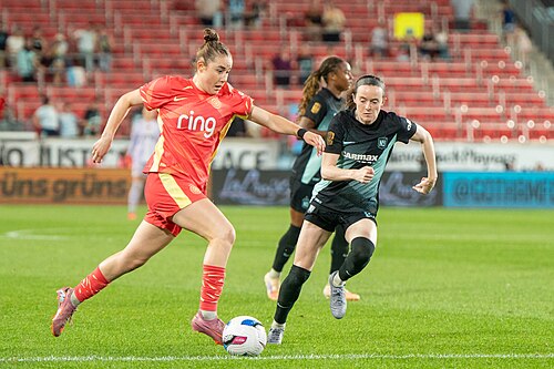 Olivia Moultrie and Rose Lavelle during Gotham FC vs Portland Thorns FC on 26 Sep 2025