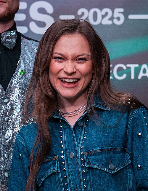 Emmy at the Photocall of the Preparty 2025 in Madrid