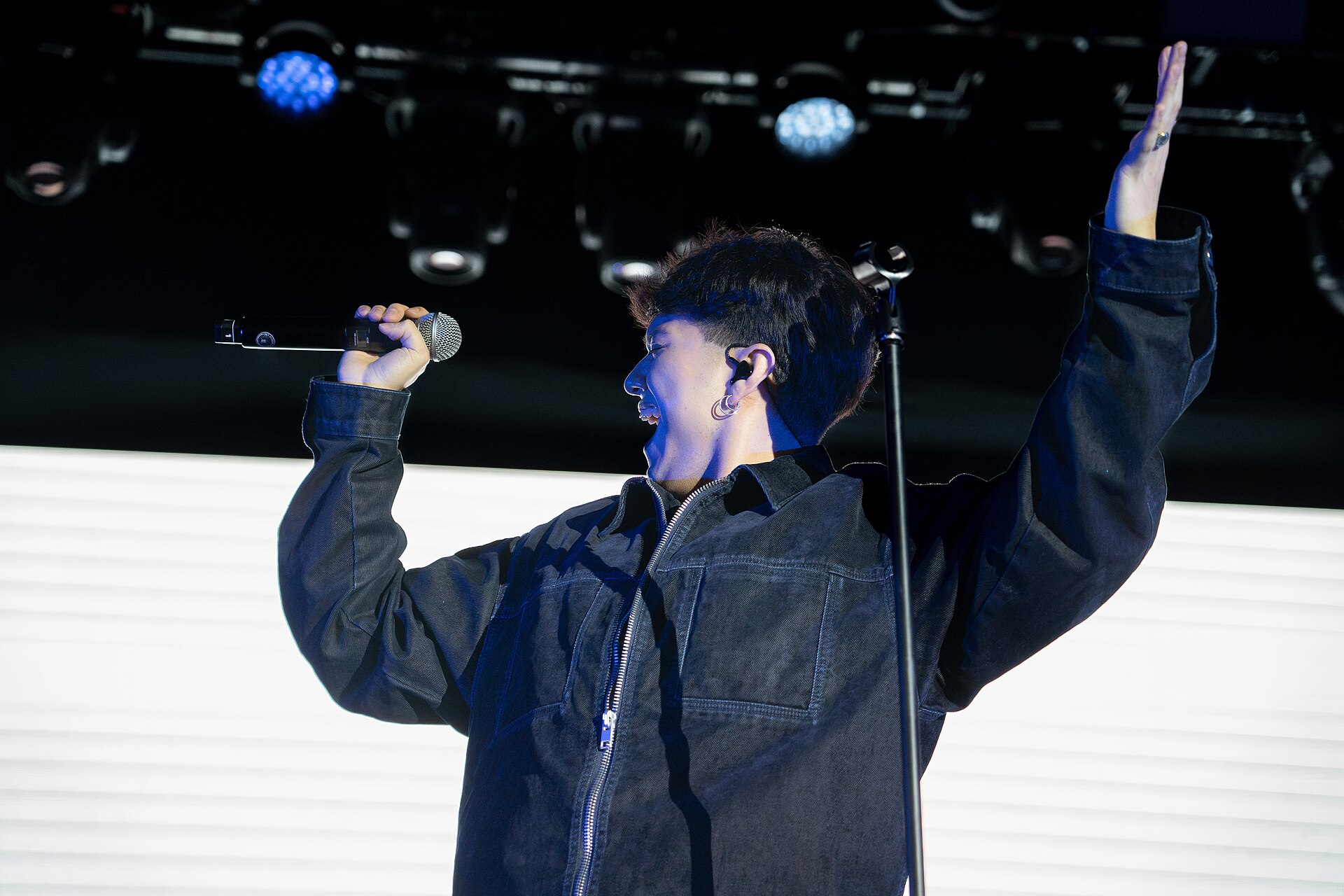 JJ  on stage at the Sala La Riviera in Madrid during Prepary Spain 2025