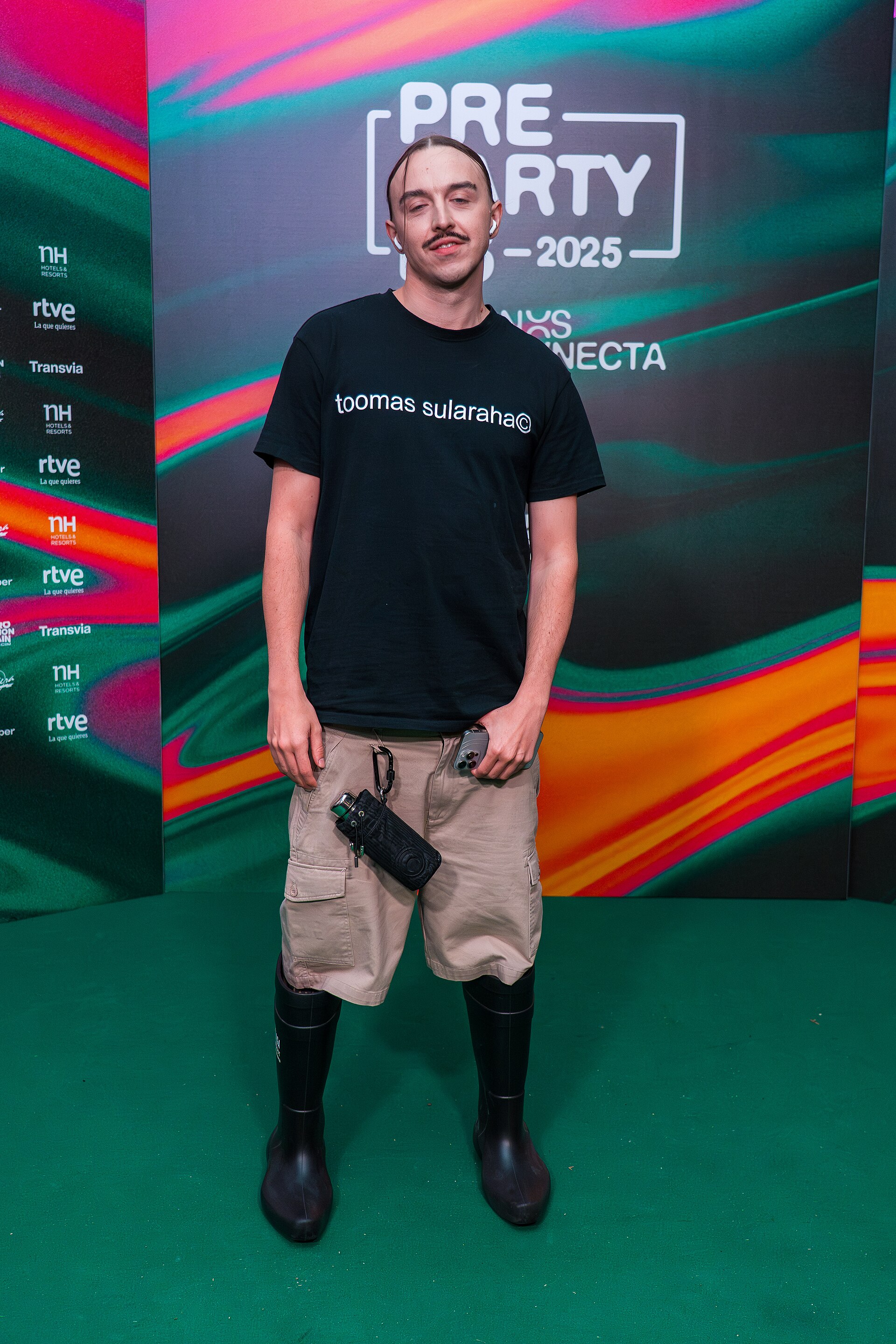 Tommy Cash at the Photocall of the Preparty 2025 in Madrid