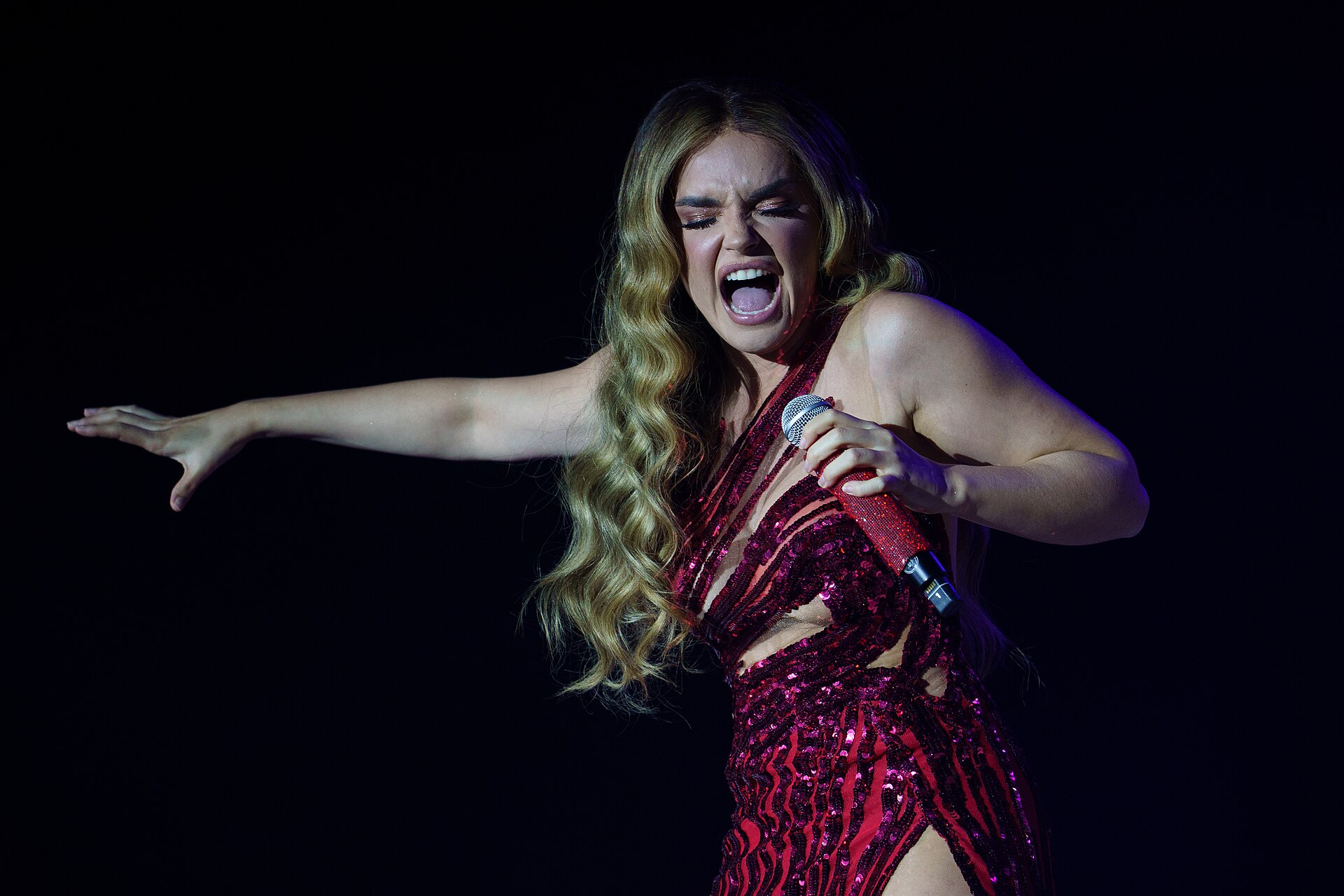 Melody on stage at the Sala La Riviera in Madrid during Prepary Spain 2025