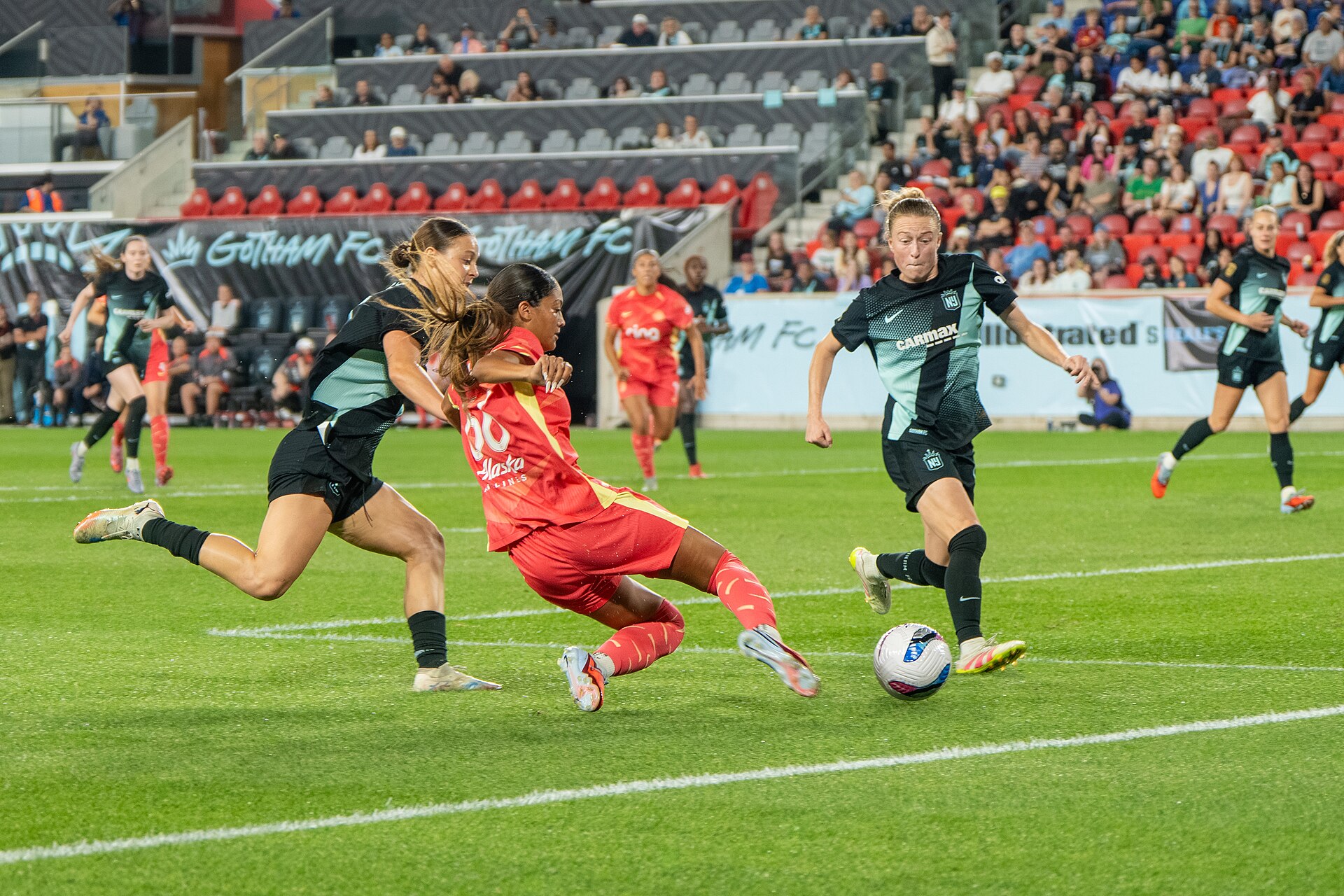Reilyn Turner and Emily Sonnett during Gotham FC vs Portland Thorns FC on 26 Sep 2025