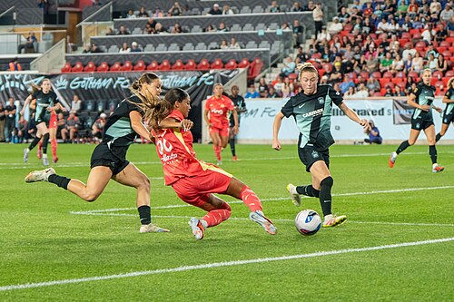 Reilyn Turner and Emily Sonnett during Gotham FC vs Portland Thorns FC on 26 Sep 2025