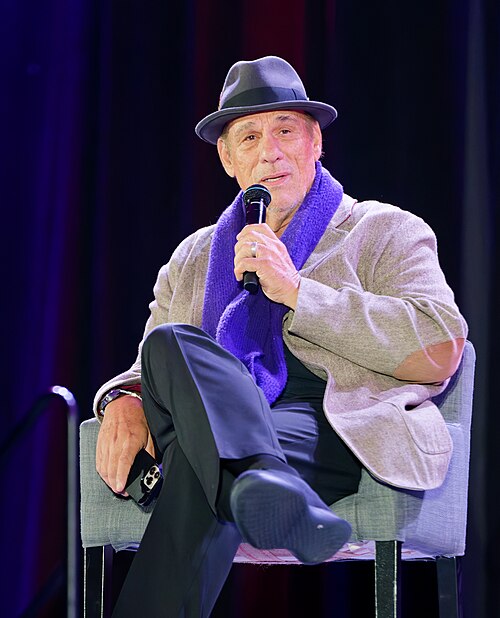 Robert Davi on the main stage at Rose City Comic Con