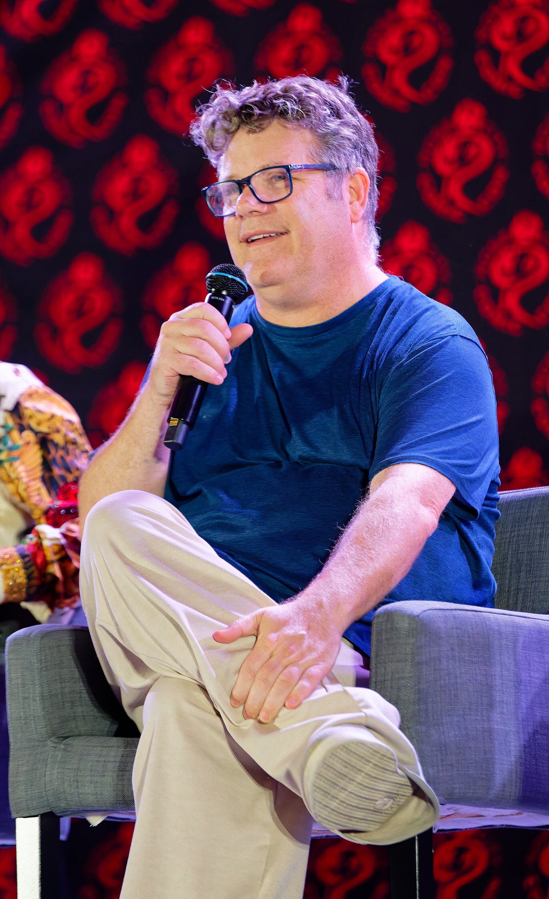 Sean Astin on the main stage at Rose City Comic Con