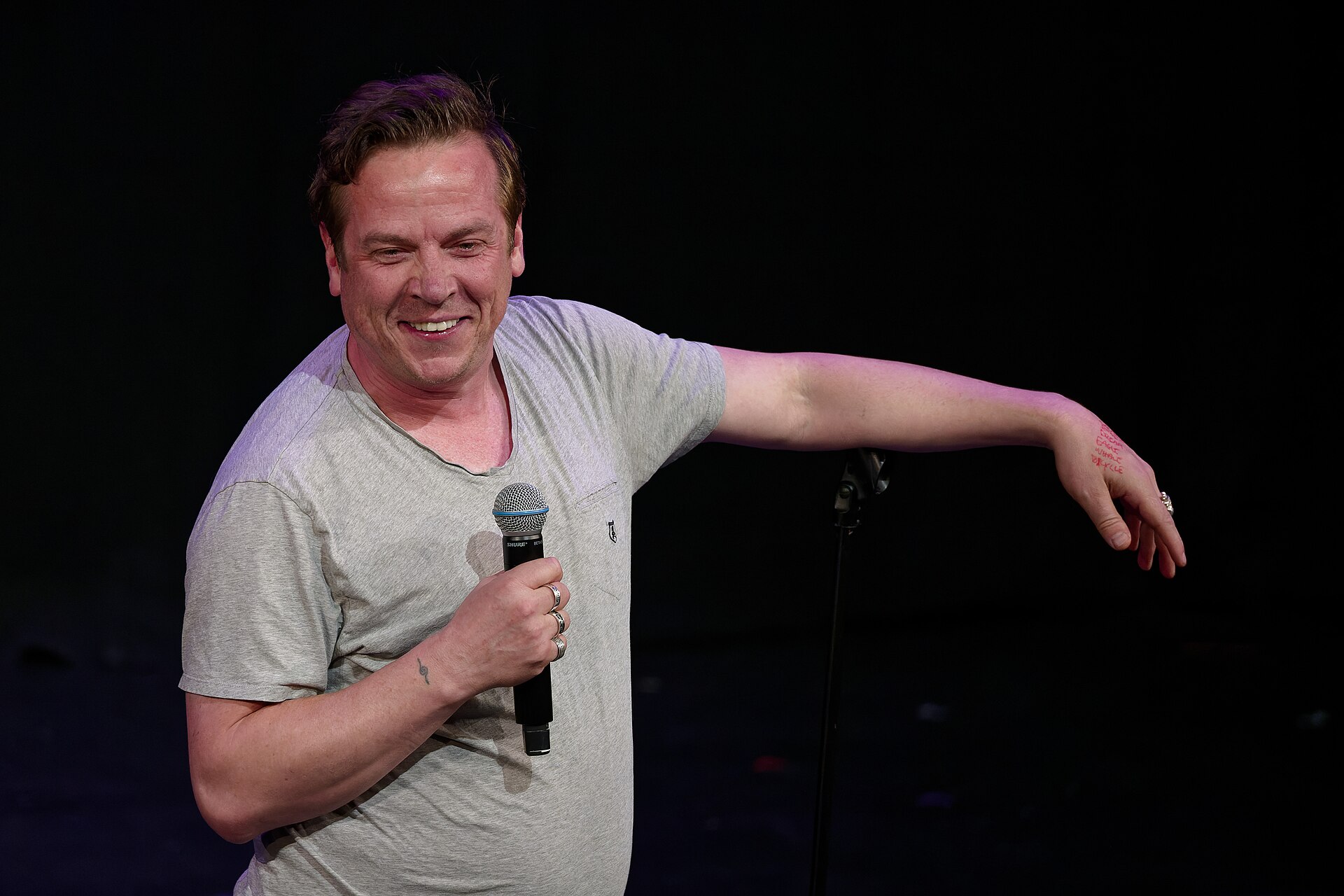 Shenoah Allen at the 2024 Edinburgh Festival Fringe in the show, Best of Fest.