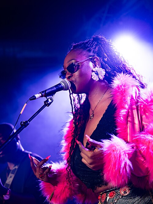 Siobhan Élouise performing with her band The Neon Souls at SXSW London, June 2025
