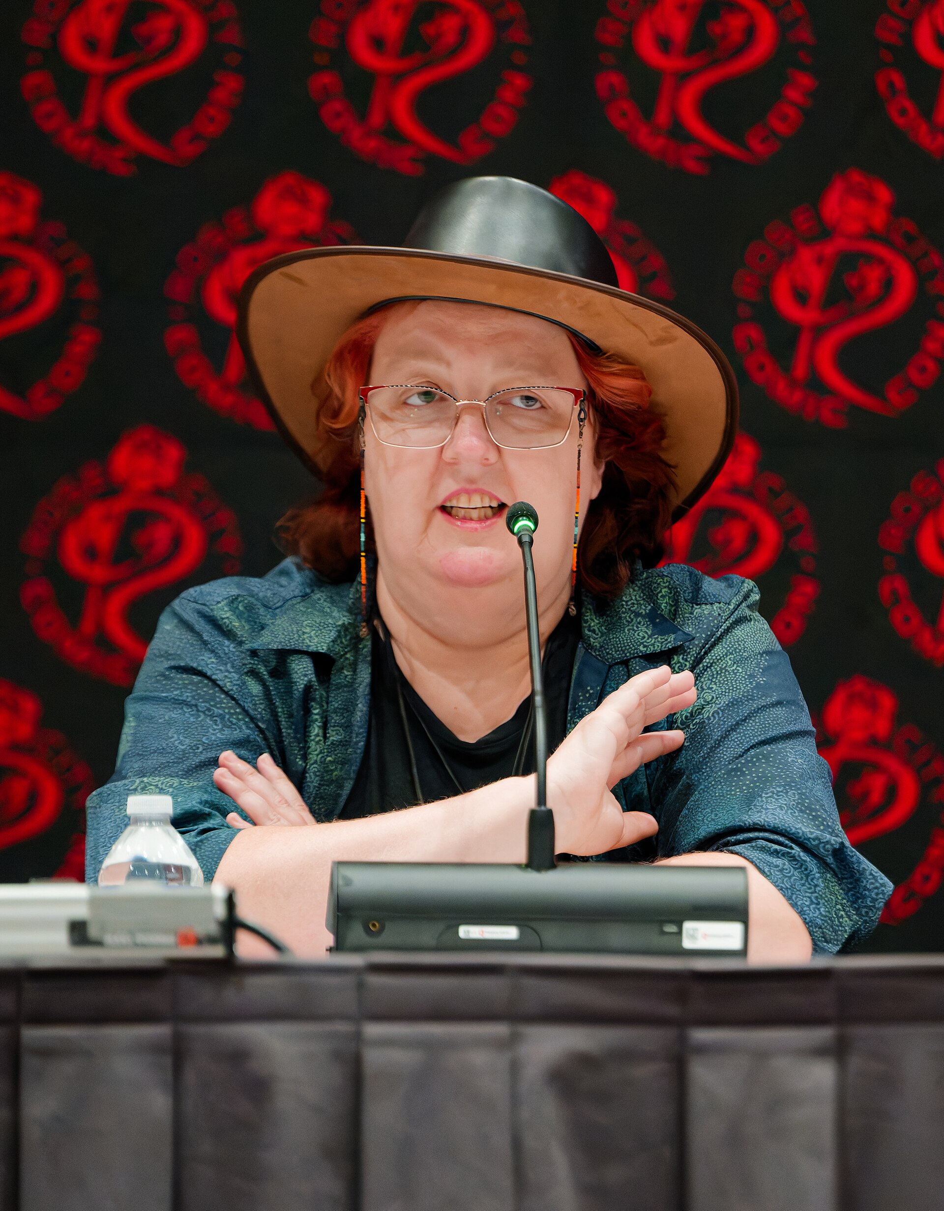 T. Kingfisher speaking at Rose City Comic Con