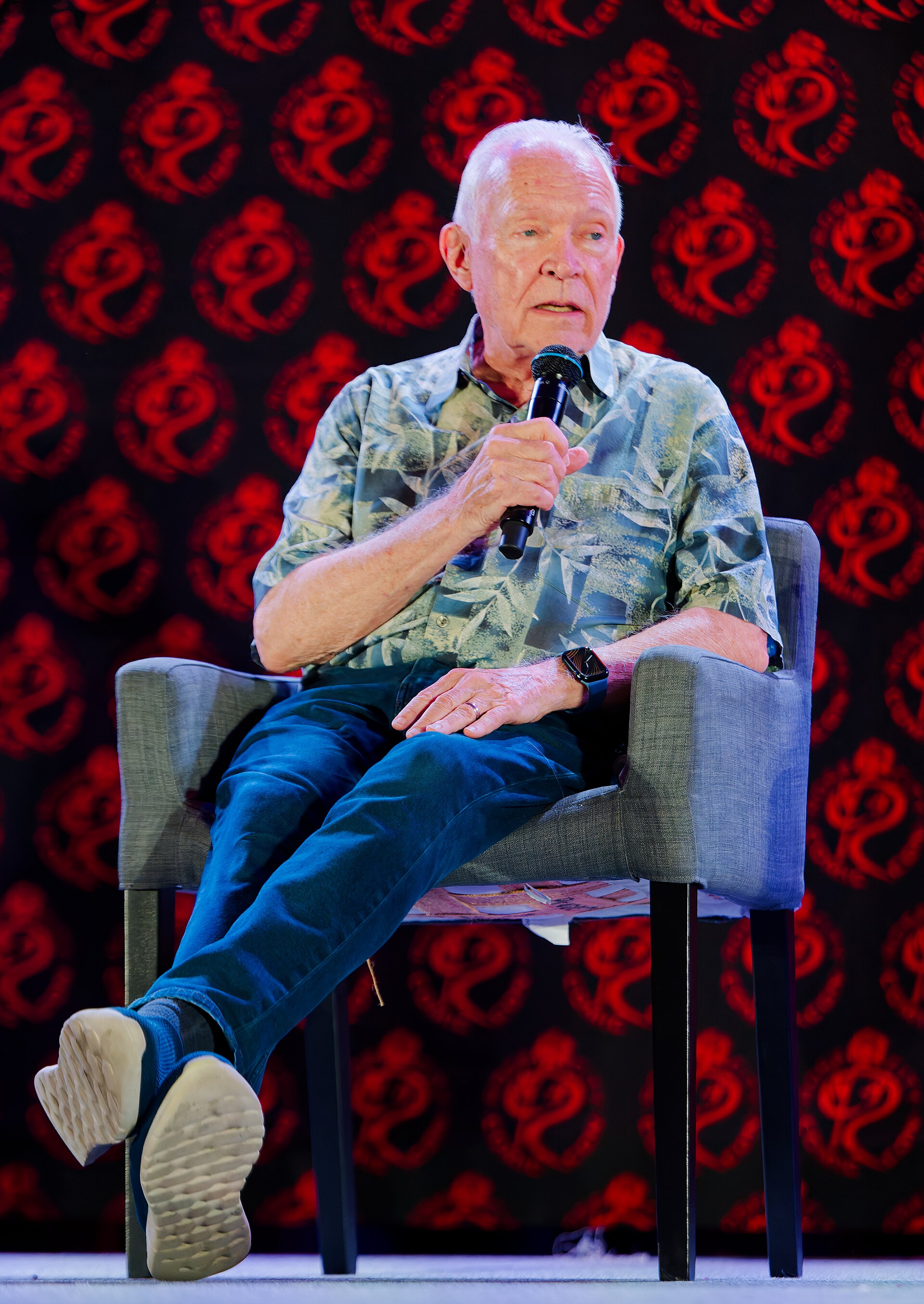 Terry Brooks on the main stage at Rose City Comic Con