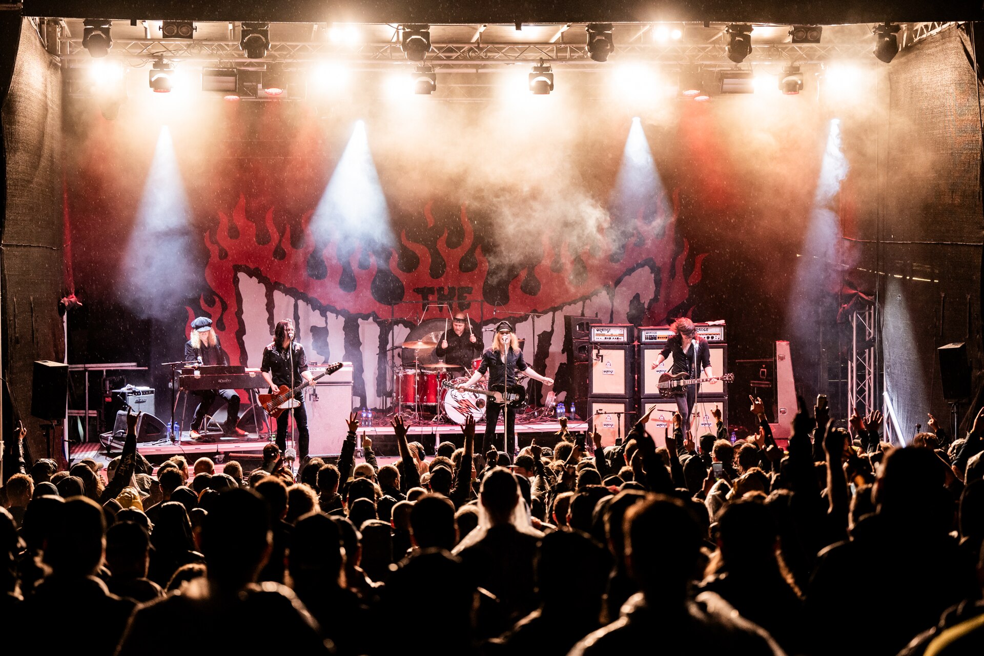 The Hellacopters på festivalen Måkeskrik 2024, med LG Valeta på gitar som vikar for Dregen